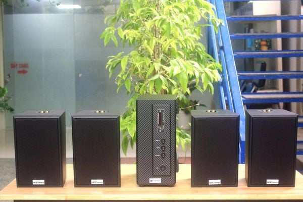 [Diện tích 80m2] AMT155_SG Goldsound 2 vùng âm lượng 150w + 4 loa Goldsound V40C_SG 40w, loa được thiết kế riêng cho quán, bật lớn không tạp âm, miễn phí công lắp đặt, bảo hành dài hạn 5 năm.