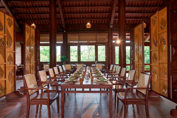 Loa cho nhà hàng Mộc Dining - Senna Wellness Retreat, Amply 4 - 6 vùng âm lượng, loa được thiết kế riêng cho quán, bật lớn không tạp âm, miễn phí công lắp đặt, bảo hành dài hạn 5 năm.