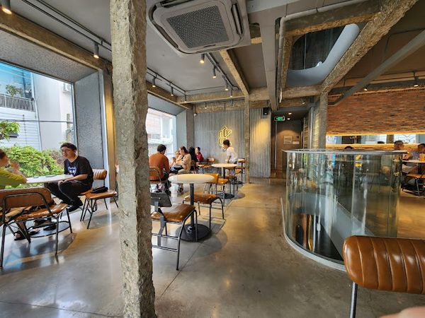 Loa Goldsound cho Katinat Saigon Káfe Phạm Văn Hai,  Tân Bình, loa được thiết kế riêng cho quán, bật lớn không tạp âm, miễn phí công lắp đặt, bảo hành dài hạn 5 năm.