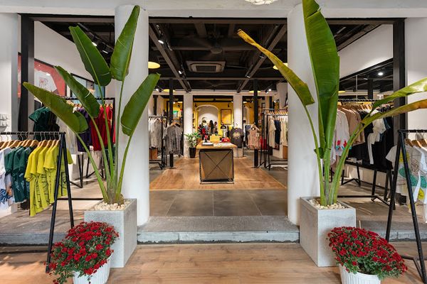 Loa cho shop thời trang Ginkgo T-shirts, Hà Nôi, loa được thiết kế riêng cho quán, bật lớn không tạp âm, miễn phí công lắp đặt, bảo hành dài hạn 5 năm