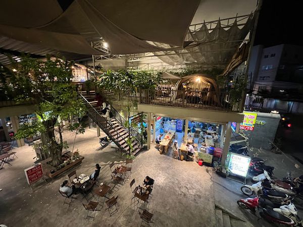 Loa Goldsound cho SQUARE 39 BBQ & Beers, Quận 2, TP.HCM, loa được thiết kế riêng cho quán, bật lớn không tạp âm, miễn phí công lắp đặt, bảo hành dài hạn 5 năm