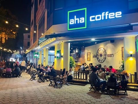 Loa thông báo, phát nhạc nền tự động cho AHA CAFE 35 THÀNH TRUNG, Amply 4 - 6 vùng âm lượng, loa được thiết kế riêng cho quán, bật lớn không tạp âm, miễn phí công lắp đặt, bảo hành dài hạn 5 năm.