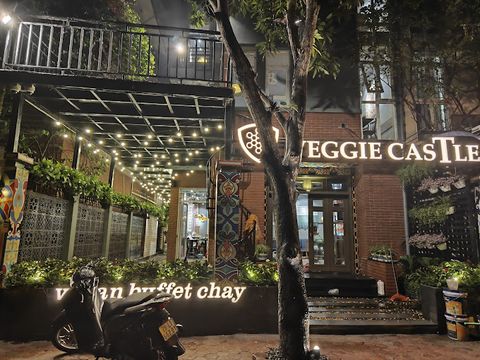 Loa Goldsound cho Veggie Castle - nhà hàng buffet chay Vegan, Hà Nội, loa được thiết kế riêng cho quán, bật lớn không tạp âm, miễn phí công lắp đặt, bảo hành dài hạn 5 năm