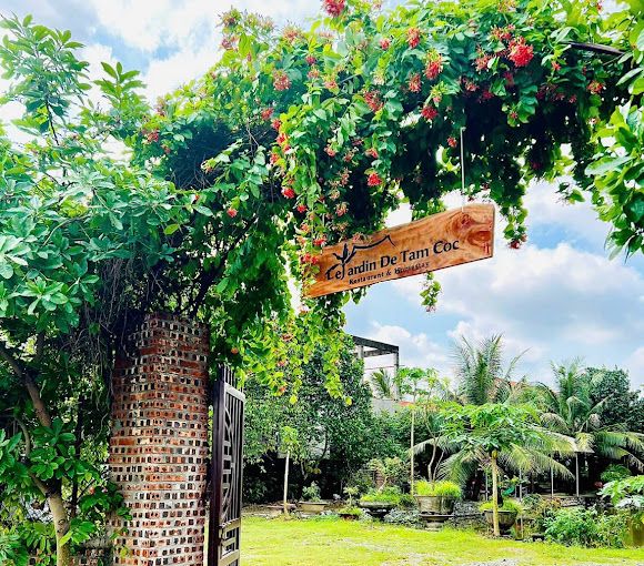 Loa Goldsound cho Le Jardin De TamCoc Homestay,  Hoa Lư, Ninh Bình, amply 2 kênh 380w, bluetooth 5.0, loa 13w, loa được thiết kế riêng cho quán, bật lớn không tạp âm, miễn phí công lắp đặt, bảo hành dài hạn 5 năm