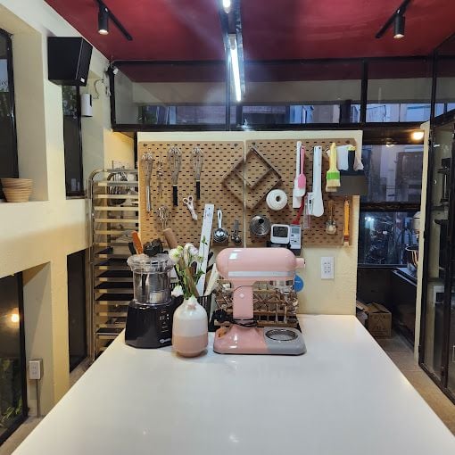 Loa Goldsound cho Saveur Café Tân Định, Quận 1, amply 2 kênh 1200w, bluetooth 5.0, loa V40C-40w, loa được thiết kế riêng cho quán, bật lớn không tạp âm, miễn phí công lắp đặt, bảo hành dài hạn 5 năm