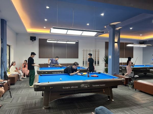 Hệ thống âm thanh cho Clb Bida Nam Khánh Billiards Club, Amply 4 - 6 vùng âm lượng, loa được thiết kế riêng cho quán, bật lớn không tạp âm, miễn phí công lắp đặt, bảo hành dài hạn 5 năm.