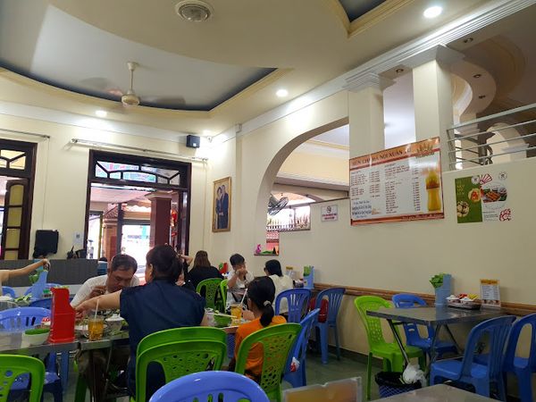 Loa Goldsound cho Bún chả Hà Nội Xuân Tứ, Hà Nội, loa được thiết kế riêng cho quán, bật lớn không tạp âm, miễn phí công lắp đặt, bảo hành dài hạn 5 năm