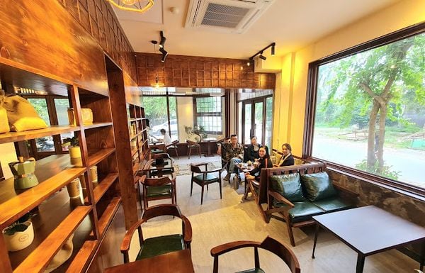 Loa cho Lang Biang - Cà Phê & Trà Ô Long Đậm Vị, TP. Thanh Hoá, amply 2 kênh 380w, bluetooth 5.0, loa V12-12w, loa được thiết kế riêng cho quán, bật lớn không tạp âm, miễn phí công lắp đặt, bảo hành dài hạn 5 năm
