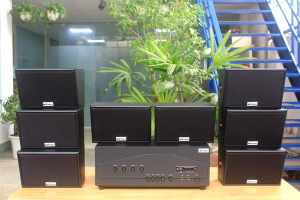 Dàn loa sân vườn: 1 Amply Goldsound A917 - 4K, 4 vùng 1500w + 8 loa vệ tinh Goldsound ngoài trời V40NT 40w, loa được thiết kế riêng cho quán, bật lớn không tạp âm, miễn phí công lắp đặt, bảo hành 12 tháng.