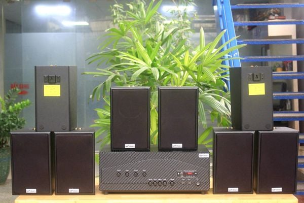 [Diện tích 160m2 + 04 Kênh] A917_DA-4K Goldsound 4 vùng âm lượng 1500w + 8 loa Goldsound V40C_DA 40w, Amply 4 - 6 vùng âm lượng, loa được thiết kế riêng cho quán, bật lớn không tạp âm, miễn phí công lắp đặt, bảo hành dài hạn 5 năm.