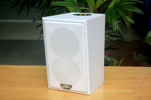 Loa vệ tinh treo tường V58C_DA (Số lượng 1 loa) công suất 58w, loa bass 4 inch, treble 2 inch, kích thước rộng 17.5 cm, cao 28 cm, sâu 21 cm, bảo hành dài hạn 5 năm.