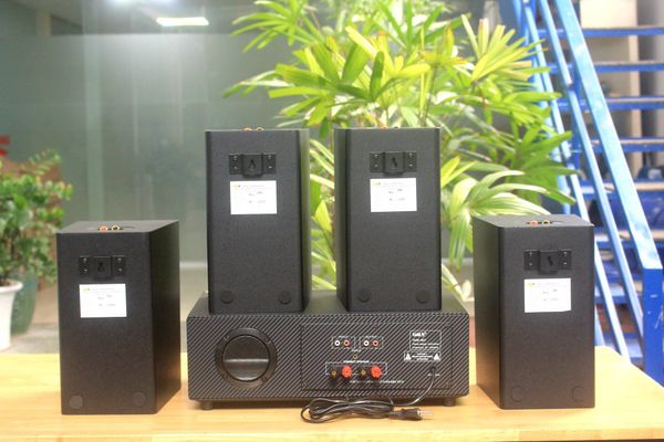 Loa treo tường, phát nhạc nền thông báo: A917 Goldsound 2 vùng âm lượng 1200w + 4 loa Goldsound V40C 40w, loa được thiết kế riêng cho quán, bật lớn không tạp âm, miễn phí công lắp đặt, bảo hành dài hạn 5 năm.