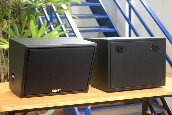 Loa vệ tinh sân vườn Goldsound V130NT-PU (ngoài trời) (Số lương 1 loa), công suất 130w, thiết kế chống nước, loa bass 20cm, treble 3 inch, kích thước rộng 37 cm, cao 27.5 cm, sâu 27 cm, phủ da cao cấp, Bảo hành 12 tháng