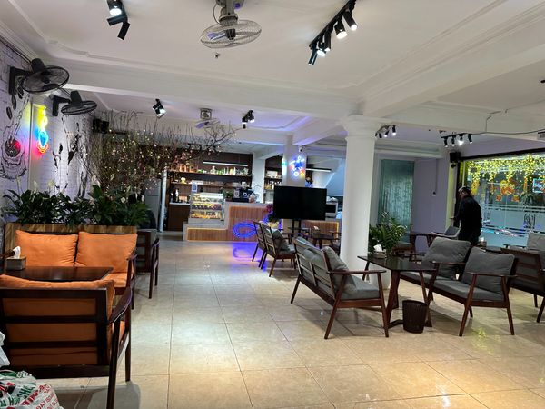 Loa Goldsound cho quán Laka cafe coffee & tea, Hoàng Mai, Hà Nội, amply 2 kênh 900w, bluetooth 5.0, loa 25C - 25w, loa được thiết kế riêng cho quán, bật lớn không tạp âm, miễn phí công lắp đặt, bảo hành dài hạn 5 năm