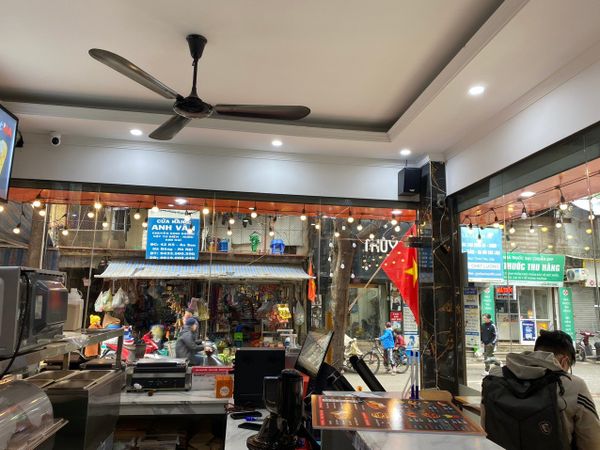 Hệ thống âm thanh cho nhà hàng TAet NA, Phố Ao Sen, Hà Nội, loa được thiết kế riêng cho quán, bật lớn không tạp âm, miễn phí công lắp đặt, bảo hành dài hạn 5 năm