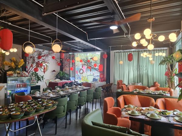 Loa cho Confetti Kafe and Restaurant, Amply 4 - 6 vùng âm lượng, loa được thiết kế riêng cho quán, bật lớn không tạp âm, miễn phí công lắp đặt, bảo hành dài hạn 5 năm.