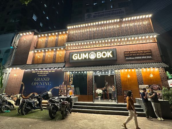 Loa Goldsound cho nhà hàng Hàn Quốc GUMBOK,  Cầu Giấy, Hà NộI, Amply 4 vùng 1500w, Bluetooth 5.0, 12 loa V130- 130w, Amply 4 - 6 vùng âm lượng, loa được thiết kế riêng cho quán, bật lớn không tạp âm, miễn phí công lắp đặt, bảo hành dài hạn 5 năm.