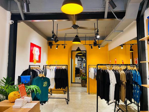 Loa cho cửa hàng thời trang Ginkgo T-shirts, Quận 1, TP.HCM, loa được thiết kế riêng cho quán, bật lớn không tạp âm, miễn phí công lắp đặt, bảo hành dài hạn 5 năm