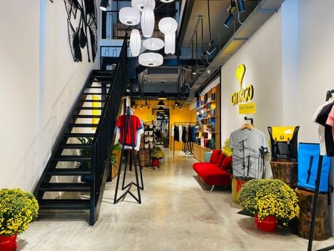 Loa cho cửa hàng thời trang Ginkgo T-shirts, Quận 1, TP.HCM, loa được thiết kế riêng cho quán, bật lớn không tạp âm, miễn phí công lắp đặt, bảo hành dài hạn 5 năm