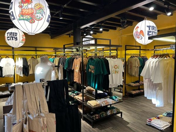 Loa Goldsound cho cửa hàng quà tặng TiredCity 152 Trần Phú, Hội An, Quảng Nam, Amply 4 - 6 vùng âm lượng, loa được thiết kế riêng cho quán, bật lớn không tạp âm, miễn phí công lắp đặt, bảo hành dài hạn 5 năm.