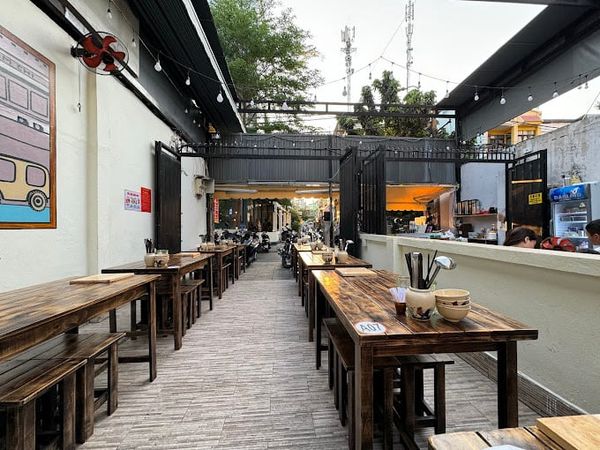 Loa Goldsound cho Tiệm Bò Nướng Đà Lạt- i18 Nguyễn Gia Trí, loa được thiết kế riêng cho quán, bật lớn không tạp âm, miễn phí công lắp đặt, bảo hành dài hạn 5 năm