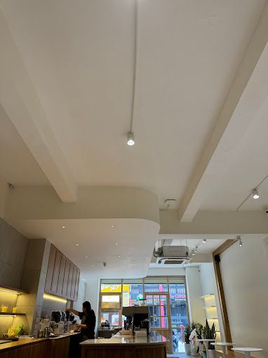 Loa Goldsound cho quán cà phê The Snow Hoàn Kiếm(더스노우 호안끼엠점), Hà Nội, amply 2 kênh 1200w, bluetooth 5.0, loa 13w, loa được thiết kế riêng cho quán, bật lớn không tạp âm, miễn phí công lắp đặt, bảo hành dài hạn 5 năm