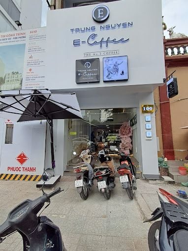 Loa Goldsound cho Trung Nguyên E-Coffee, Quận 1, TP. HCM, loa trong nhà V24C-24w, amply 2 vùng 200w, loa được thiết kế riêng cho quán, bật lớn không tạp âm, miễn phí công lắp đặt, bảo hành dài hạn 5 năm.