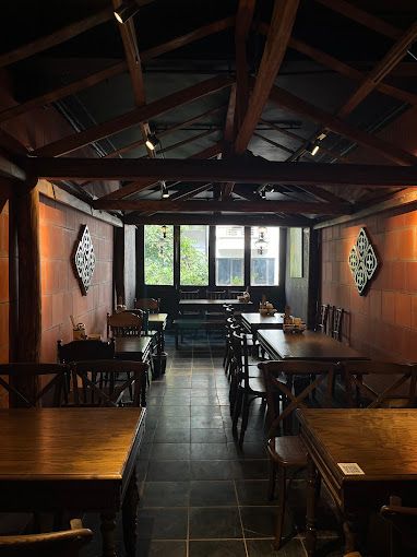 Loa Goldsound cho Cơm Lệ, Hai Bà Trưng, Hà Nội, loa được thiết kế riêng cho quán, bật lớn không tạp âm, miễn phí công lắp đặt, bảo hành dài hạn 5 năm