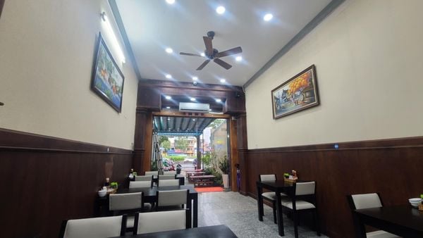 Loa Goldsound cho Cơm Tấm Thuận - cơm tấm Bình Thạnh, amply 2 kênh 900w, bluetooth 5.0, loa 13w, loa được thiết kế riêng cho quán, bật lớn không tạp âm, miễn phí công lắp đặt, bảo hành dài hạn 5 năm