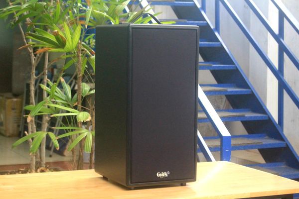 Loa di động D165PU-PI, pin 4-6h, công suất 165w, bass 20 cm, treble 10 cm, bluetooth 5.0, cổng cắm Micro, cổng rca, khe usb, thiết kế loa thùng gỗ cao 57 cm, rộng 28 cm, sâu 30 cm. Bảo hành 12 tháng