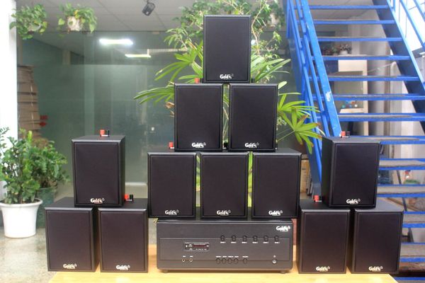 Dàn loa treo tường: Amply A384PU-6K Goldsound 6 vùng âm lượng 1200w + 12 loa Goldsound V25C, Amply 4 - 6 vùng âm lượng, loa được thiết kế riêng cho quán, bật lớn không tạp âm, miễn phí công lắp đặt, bảo hành dài hạn 5 năm.