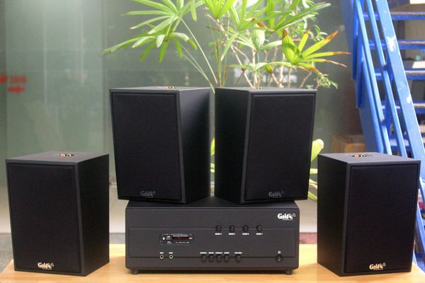 Dàn loa treo tường thông báo phát nhạc nền tự động: Amply A384PU-4K Goldsound 4 vùng âm lượng 800w + 4 loa Goldsound V70C-PU 70w, Amply 4 - 6 vùng âm lượng, loa được thiết kế riêng cho quán, bật lớn không tạp âm