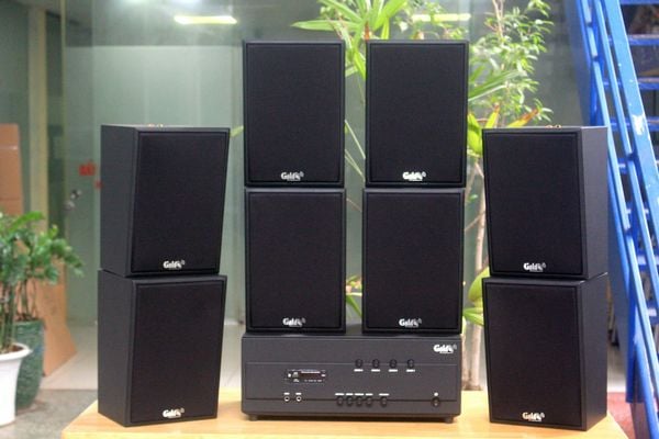 [Diện tích 150m2 + 04 Kênh] Amply A384PU-4K Goldsound 4 vùng âm lượng 800w + 8 loa Goldsound V70C-PU 70w, Amply 4 - 6 vùng âm lượng, loa được thiết kế riêng cho quán, bật lớn không tạp âm, miễn phí công lắp đặt, bảo hành dài hạn 5 năm.