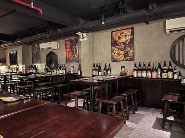 Loa Goldsound cho nhà hàng  Izakaya MATSUKI 18A Thai Van Lung, TP.HCM, amply 2 kênh 200w, bluetooth 5.0, loa V25C-25w, loa được thiết kế riêng cho quán, bật lớn không tạp âm, miễn phí công lắp đặt, bảo hành dài hạn 5 năm