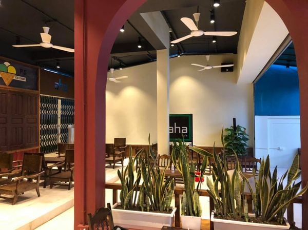 Loa cho AHA  tại đường Lê Thái Tổ, TP Bắc Ninh, loa được thiết kế riêng cho quán, bật lớn không tạp âm, miễn phí công lắp đặt, bảo hành dài hạn 5 năm