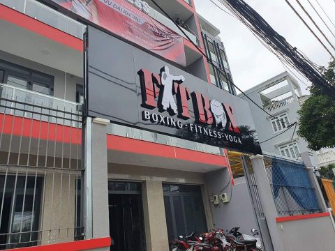 Loa cho FIT BOX, Lý Chiêu Hoàng, Q6, Amply 4 - 6 vùng âm lượng, loa được thiết kế riêng cho quán, bật lớn không tạp âm, miễn phí công lắp đặt, bảo hành dài hạn 5 năm.