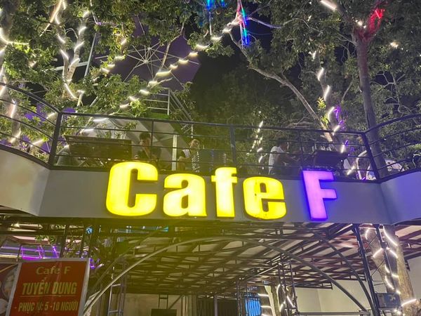 Loa Goldsound cho quán cafe F, Ninh Kiều, Cần Thơ, Amply 4 - 6 vùng âm lượng, loa được thiết kế riêng cho quán, bật lớn không tạp âm, miễn phí công lắp đặt, bảo hành dài hạn 5 năm.