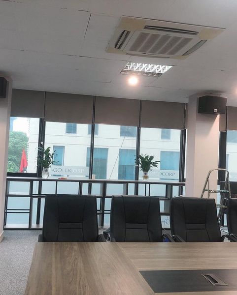 Loa văn phòng lắp đặt âm thanh tại Thanh Xuân, Hà Nội, Amply 4 - 6 vùng âm lượng, loa được thiết kế riêng cho quán, bật lớn không tạp âm, miễn phí công lắp đặt, bảo hành dài hạn 5 năm.