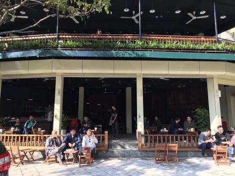 Hệ thống âm thanh cho Aha Cafe Trung Kính, Amply 4 - 6 vùng âm lượng, loa được thiết kế riêng cho quán, bật lớn không tạp âm, miễn phí công lắp đặt, bảo hành dài hạn 5 năm.