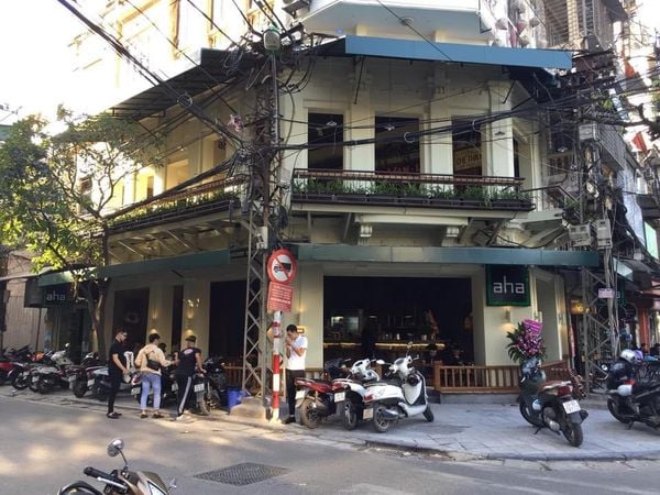 Hệ thống âm thanh cho Aha Cafe Lương Ngọc Quyến, Amply 4 - 6 vùng âm lượng, loa được thiết kế riêng cho quán, bật lớn không tạp âm, miễn phí công lắp đặt, bảo hành dài hạn 5 năm.