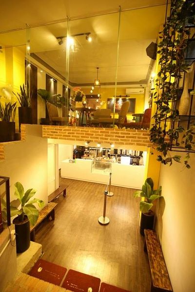 Loa Goldsound cho RoyalTea 33 Cộng Hoà, quận Tân Bình, Hồ Chí Minh, Amply 4 - 6 vùng âm lượng, loa được thiết kế riêng cho quán, bật lớn không tạp âm, miễn phí công lắp đặt, bảo hành dài hạn 5 năm.