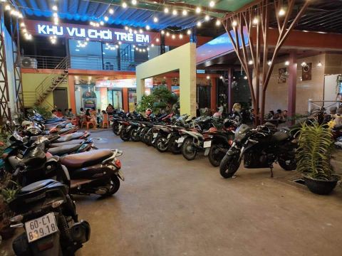 Loa Goldsound cho Khu vui chơi và Caffé Đặng, Long Thành, Đồng Nai, loa được thiết kế riêng cho quán, bật lớn không tạp âm, miễn phí công lắp đặt, bảo hành dài hạn 5 năm