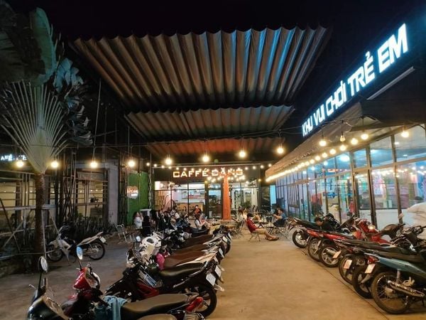 Loa Goldsound cho Khu vui chơi và Caffé Đặng, Long Thành, Đồng Nai, loa được thiết kế riêng cho quán, bật lớn không tạp âm, miễn phí công lắp đặt, bảo hành dài hạn 5 năm