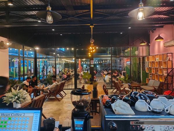 Loa Goldsound cho Khu vui chơi và Caffé Đặng, Long Thành, Đồng Nai, loa được thiết kế riêng cho quán, bật lớn không tạp âm, miễn phí công lắp đặt, bảo hành dài hạn 5 năm