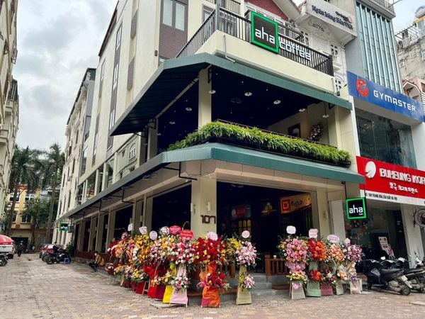 Hệ thống âm thanh cho AHA Coffee, Trung Hoà, Amply 4 - 6 vùng âm lượng, loa được thiết kế riêng cho quán, bật lớn không tạp âm, miễn phí công lắp đặt, bảo hành dài hạn 5 năm.