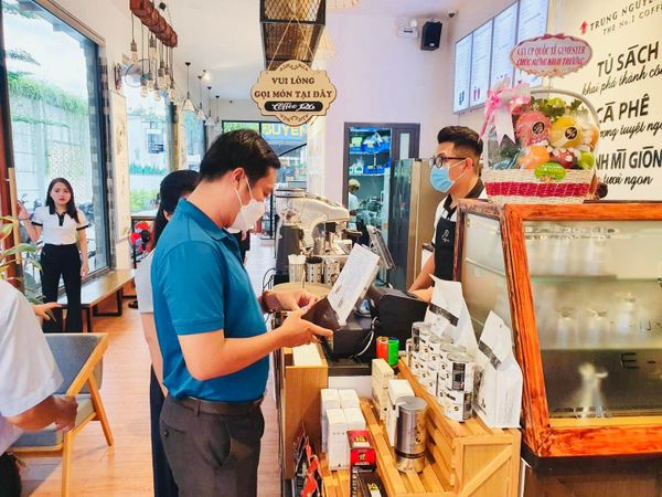 Hệ thống âm thanh quán cafe cho Trung Nguyên E-Coffee Tây Ninh, Amply 4 - 6 vùng âm lượng, loa được thiết kế riêng cho quán, bật lớn không tạp âm, miễn phí công lắp đặt, bảo hành dài hạn 5 năm.