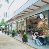 Hệ thống âm thanh quán cafe cho Trung Nguyên E-Coffee Tây Ninh, Amply 4 - 6 vùng âm lượng, loa được thiết kế riêng cho quán, bật lớn không tạp âm, miễn phí công lắp đặt, bảo hành dài hạn 5 năm.