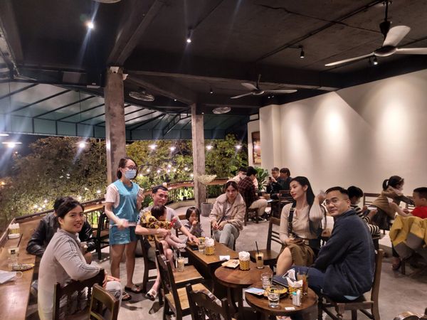 Hệ thống âm thanh cho AHA Cafe Văn Phú, Amply 4 - 6 vùng âm lượng, loa được thiết kế riêng cho quán, bật lớn không tạp âm, miễn phí công lắp đặt, bảo hành dài hạn 5 năm.