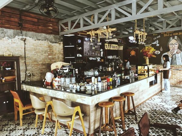 Loa Goldsound triển khai cho Island coffee, Phú Quốc, Amply 4 - 6 vùng âm lượng, loa được thiết kế riêng cho quán, bật lớn không tạp âm, miễn phí công lắp đặt, bảo hành dài hạn 5 năm.