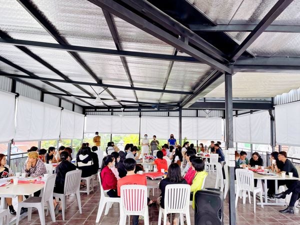 Loa cho văn phòng công ty 1ST Virtue, Bình Thạnh, loa được thiết kế riêng cho quán, bật lớn không tạp âm, miễn phí công lắp đặt, bảo hành dài hạn 5 năm